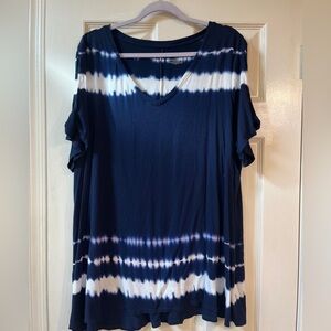 Lane Bryant Blue and White Short Sleeve Swing Tee